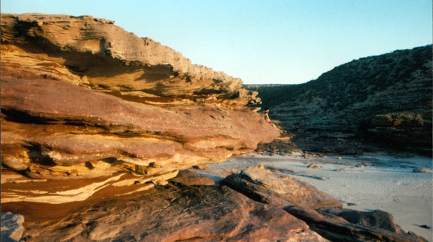 image 05.jpg image